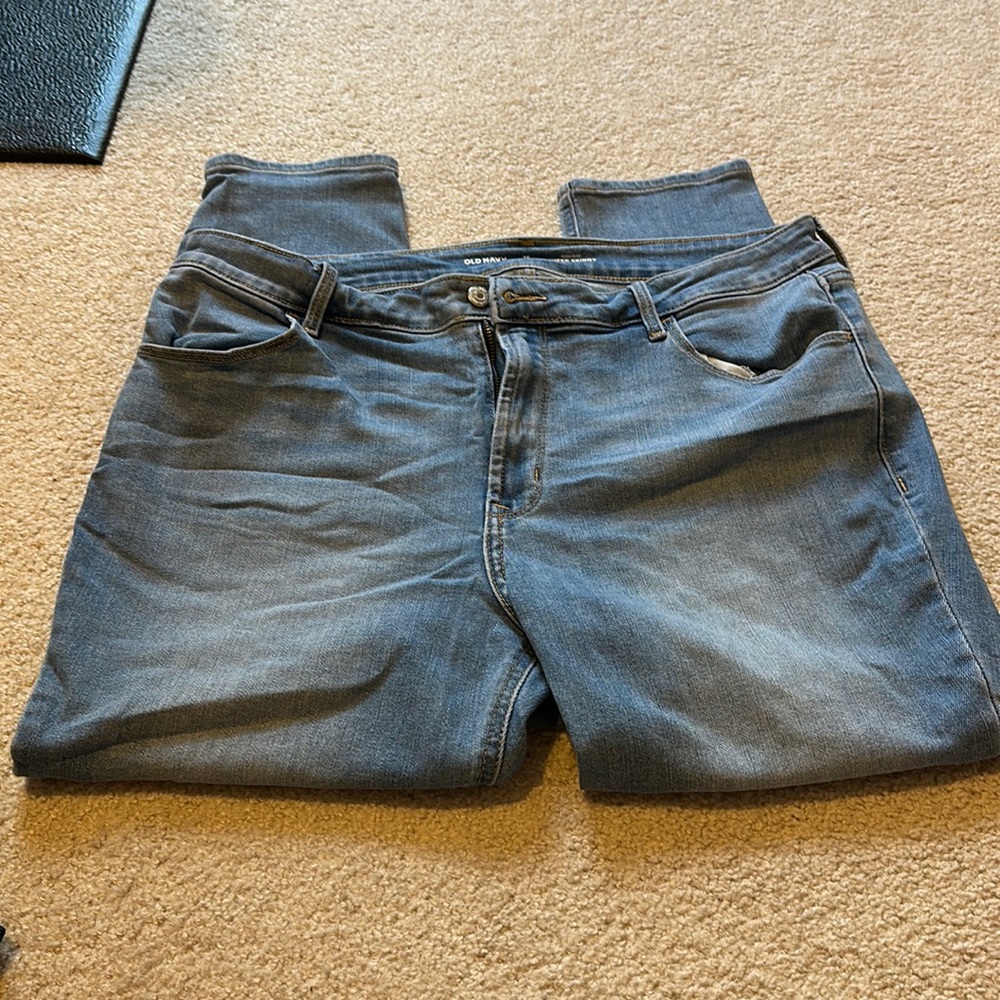 Old Navy size 16 high risks super skinny SHORT jeans. Great condition smoke free